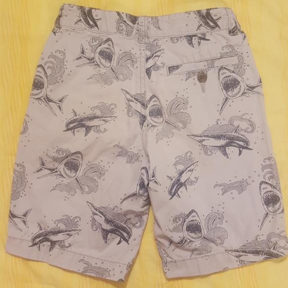 Shark Shorts 🦈 (7) - Picture 4 of 5